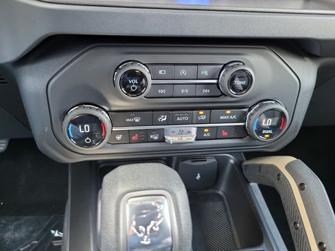 New 2026 Ford Bronco Badlands AWD/4WD image 16