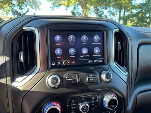 Used 2022 GMC Sierra 2500 AT4 w/ AT4 Premium Plus Package AWD/4WD image 25