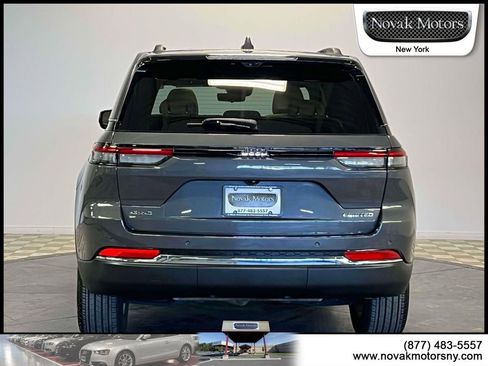 Used 2023 Jeep Grand Cherokee Limited w/ Luxury Tech Group II image 7