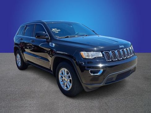 Used 2019 Jeep Grand Cherokee Laredo RWD image 2