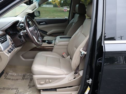 Used 2018 GMC Yukon SLT w/ Premium Edition image 19