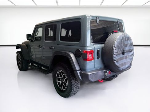 Used 2024 Jeep Wrangler Unlimited Rubicon w/ Convenience Group AWD/4WD image 6