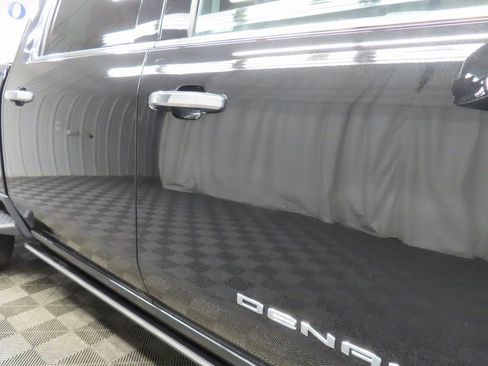 Used 2023 GMC Sierra 2500 Denali w/ Denali Black Diamond Edition image 35