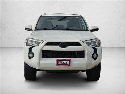 Used 2018 Toyota 4Runner SR5 w/ Preferred Accessory Package AWD/4WD image 2