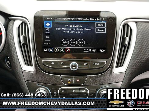 Used 2025 Chevrolet Malibu LT FWD image 16