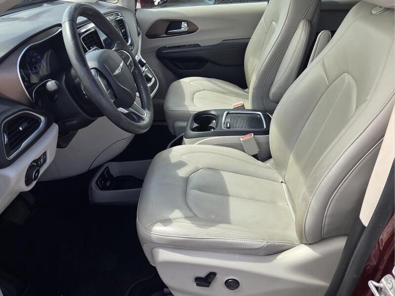 Certified 2019 Chrysler Pacifica Touring-L Plus w/ Advanced Safetytec Group FWD image 10