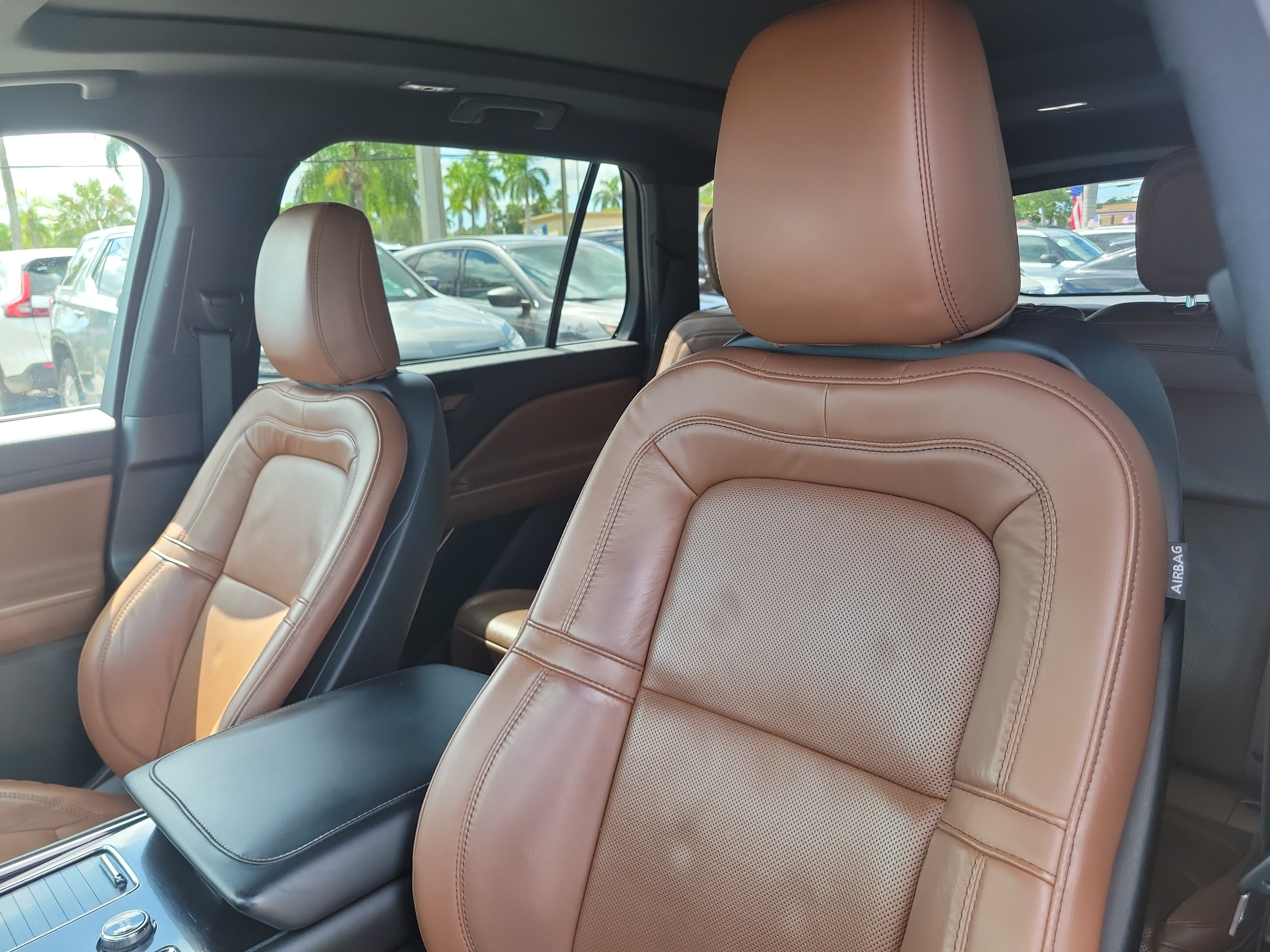 Used 2023 Lincoln Aviator Reserve w/ Elements Package Plus RWD image 12