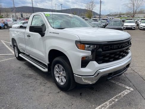 Used 2025 Chevrolet Silverado 1500 W/T RWD image 6