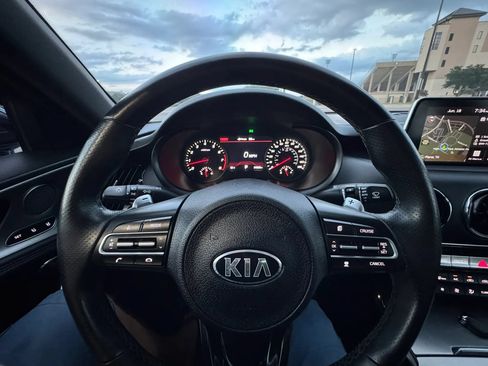 Used 2019 Kia Stinger GT2 RWD image 18