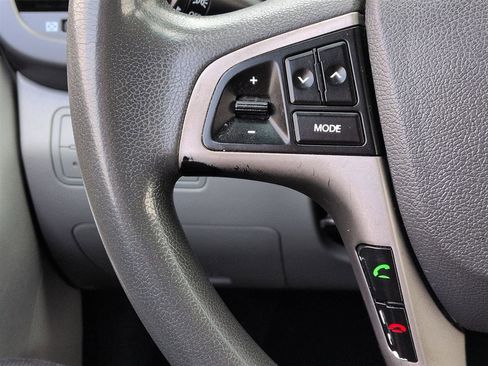 Used 2016 Hyundai Accent SE w/ Option Group 02 FWD image 18