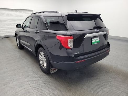 Used 2020 Ford Explorer XLT image 5