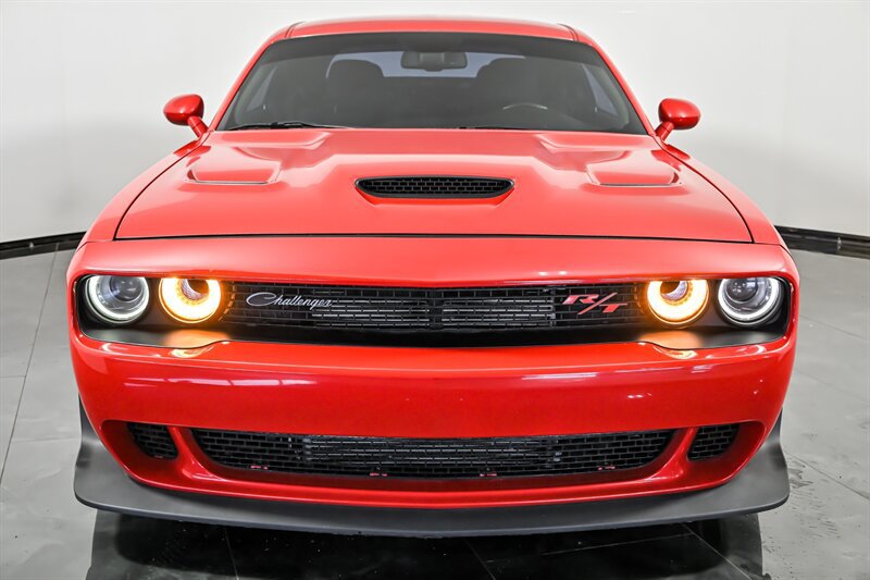 Used 2019 Dodge Challenger R/T Scat Pack RWD image 4