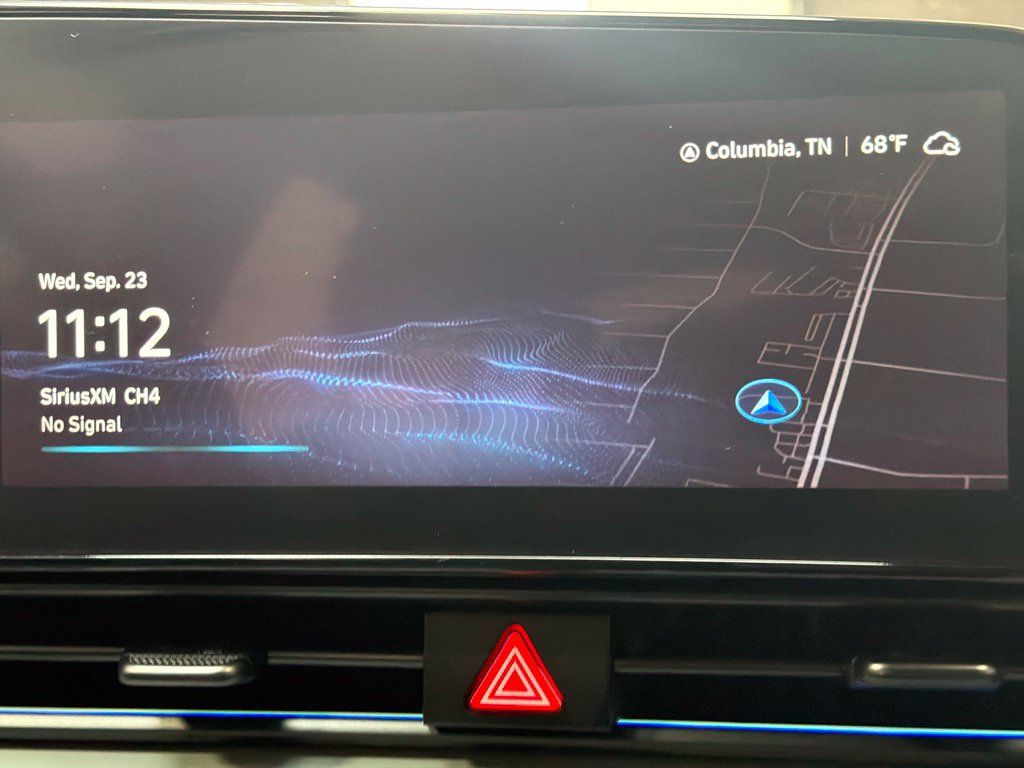 Certified 2024 Hyundai Elantra Limited FWD image 14