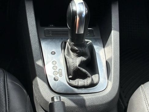 Used 2014 Volkswagen Jetta SE image 19