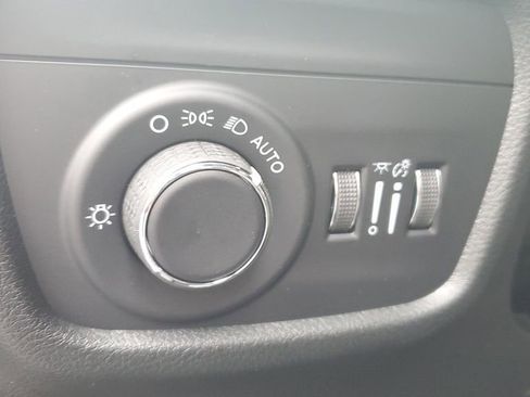 New 2025 Jeep Grand Cherokee Altitude image 23