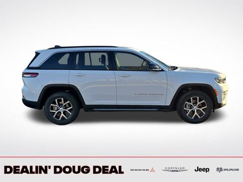 Used 2025 Jeep Grand Cherokee Limited w/ Trailer Tow Package image 8