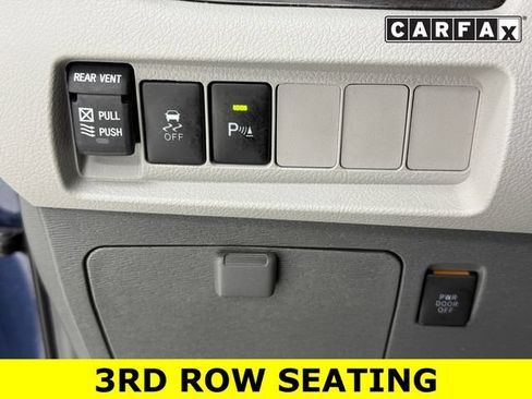 Used 2019 Toyota Sienna XLE w/ Entertainment Package FWD image 11