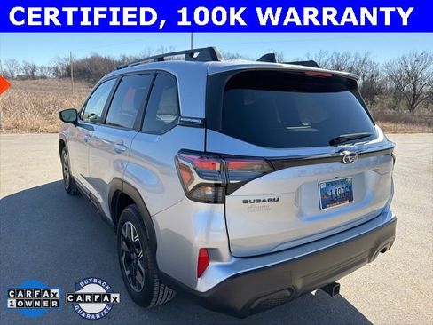 Used 2025 Subaru Forester Premium image 5