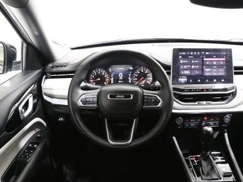 Used 2023 Jeep Compass Limited w/ Sun and Sound Group AWD/4WD image 14
