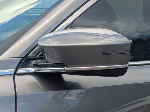 Certified 2025 Acura MDX FWD w/ Technology Package image 11
