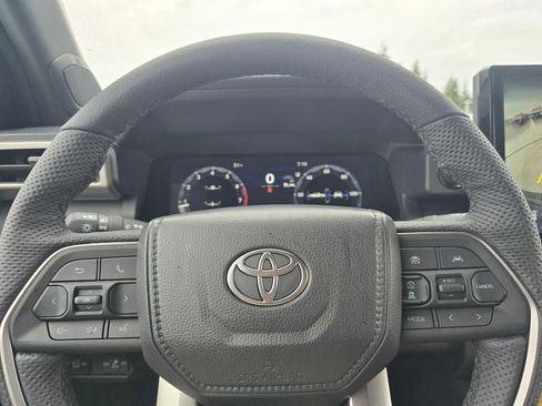 Certified 2025 Toyota Tacoma TRD Sport image 34