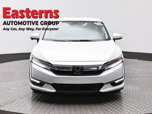 Used 2018 Honda Clarity Plug-In Hybrid image 2