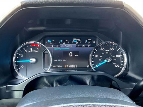 Used 2017 Ford F250 Lariat w/ Lariat Value Package AWD/4WD image 21