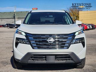 Used 2024 Nissan Rogue SV video 2