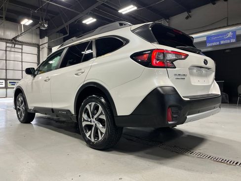 Used 2022 Subaru Outback Limited AWD/4WD image 7