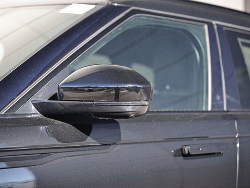 New 2026 Land Rover Range Rover Velar Dynamic SE image 6