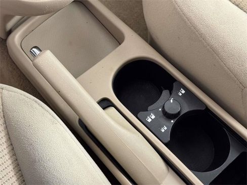 Used 2011 Nissan Sentra 2.0 S image 29