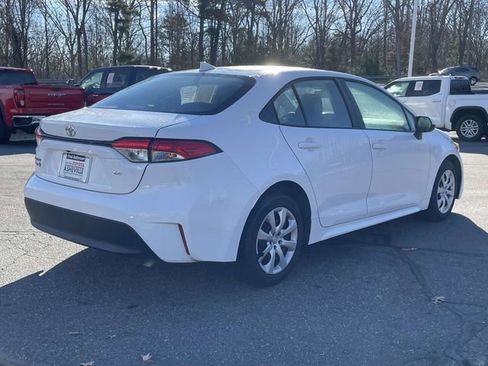 Used 2023 Toyota Corolla LE image 5