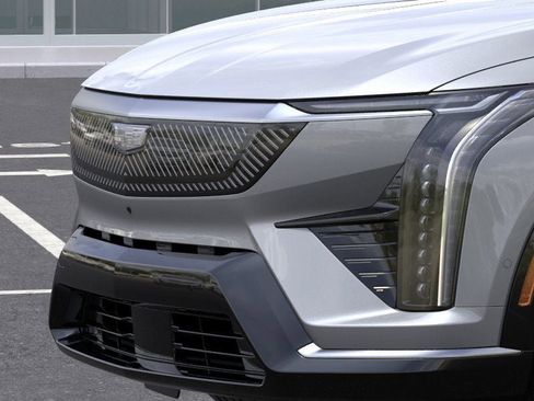 New 2026 Cadillac Optiq Luxury 2 image 13
