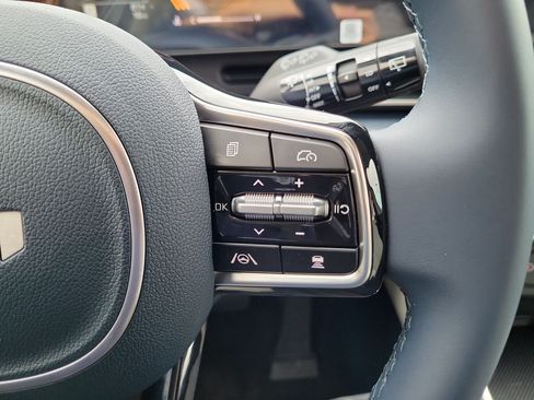 New 2026 Kia Carnival EX FWD image 27