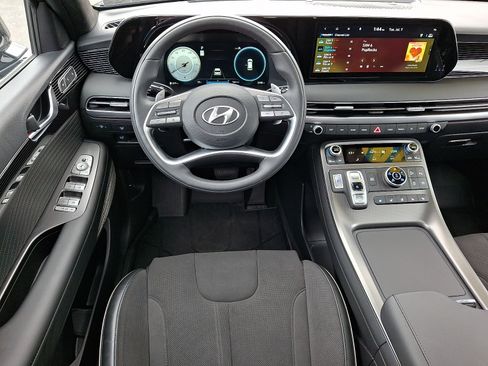Used 2025 Hyundai Palisade Calligraphy AWD/4WD image 12