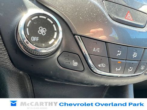 Used 2017 Chevrolet Cruze LT w/ Convenience Package FWD image 13