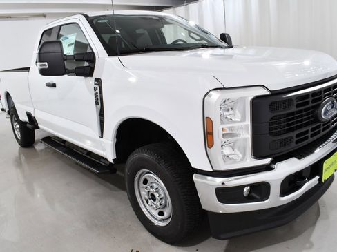 New 2026 Ford F250 XL w/ XL Chrome Package image 5
