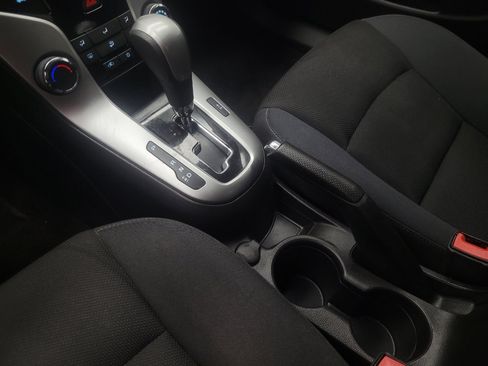 Used 2016 Chevrolet Cruze LT FWD image 26