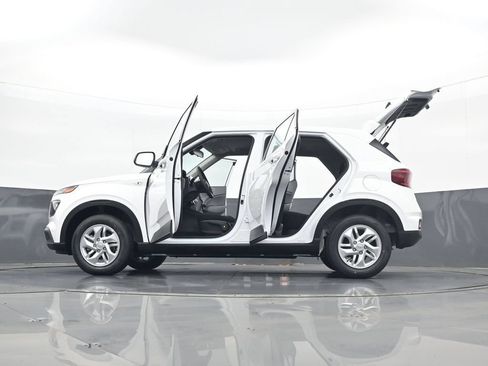 New 2026 Hyundai Venue SE FWD image 34