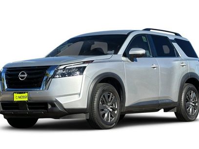 Used 2024 Nissan Pathfinder SV