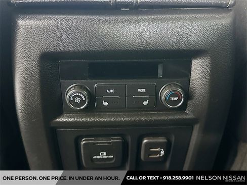 Used 2023 Chevrolet Traverse Premier w/ Redline Edition image 27