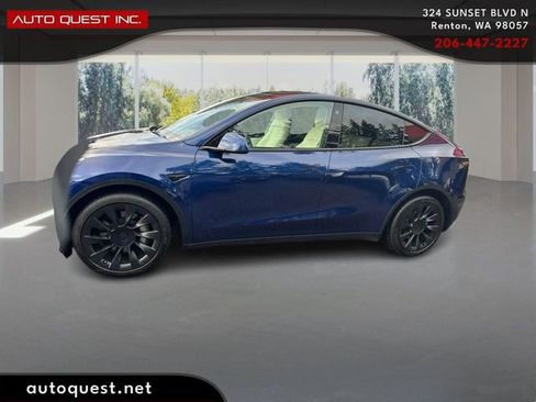 Used 2022 Tesla Model Y Long Range AWD/4WD image 8