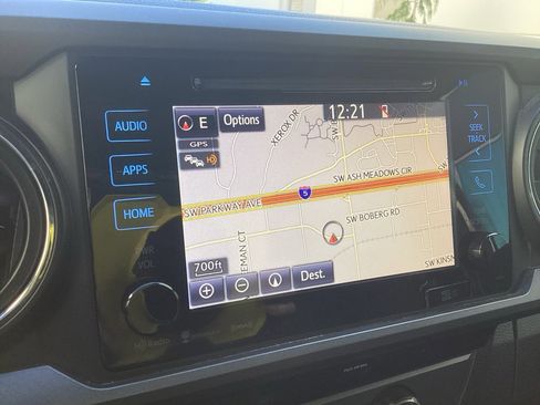 Used 2018 Toyota Tacoma TRD Sport w/ Technology Package image 2