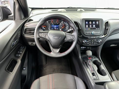 Certified 2023 Chevrolet Equinox RS image 2