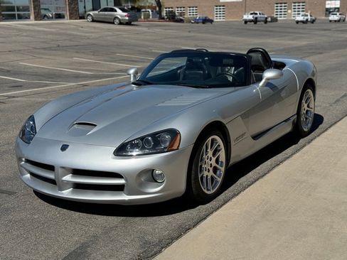 Used 2003 Dodge Viper SRT-10 image 8