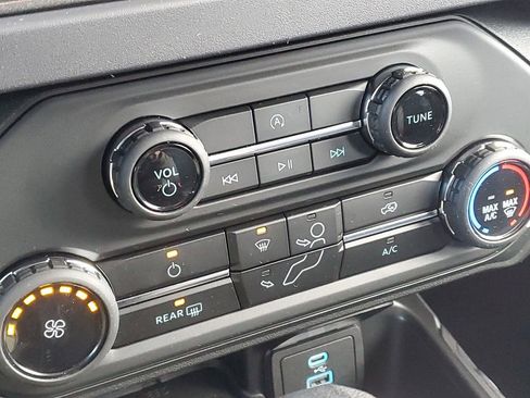 New 2025 Ford Bronco 4-Door image 16