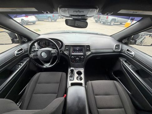 Used 2021 Jeep Grand Cherokee Freedom Edition RWD image 21