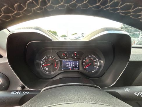 Used 2022 Chevrolet Camaro LT RWD image 36