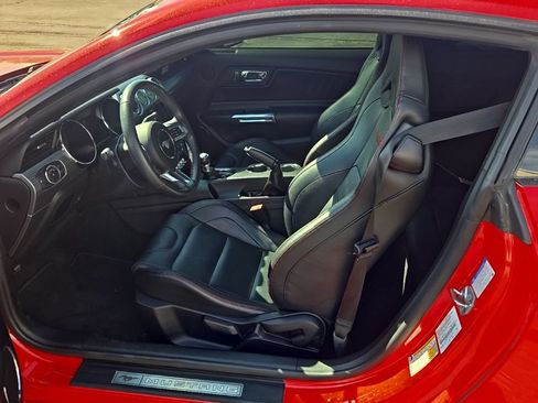Used 2017 Ford Mustang GT Premium w/ GT Performance Package RWD image 6
