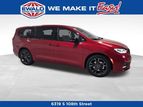 New 2026 Chrysler Pacifica Select image 23